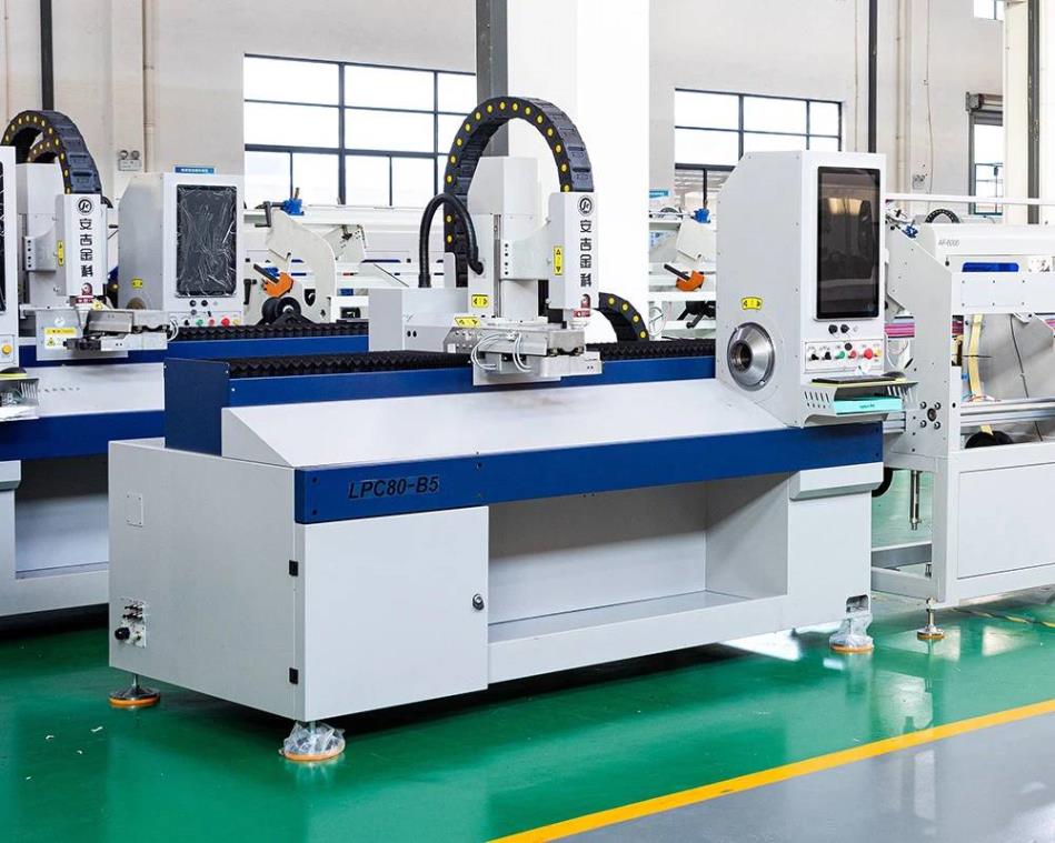 Otomatik Yuvarlak Kare Metal Boru Lazer Kesici