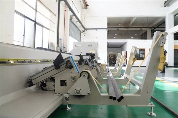 Otomatik Eğimli Lazer Kesim Makinesi